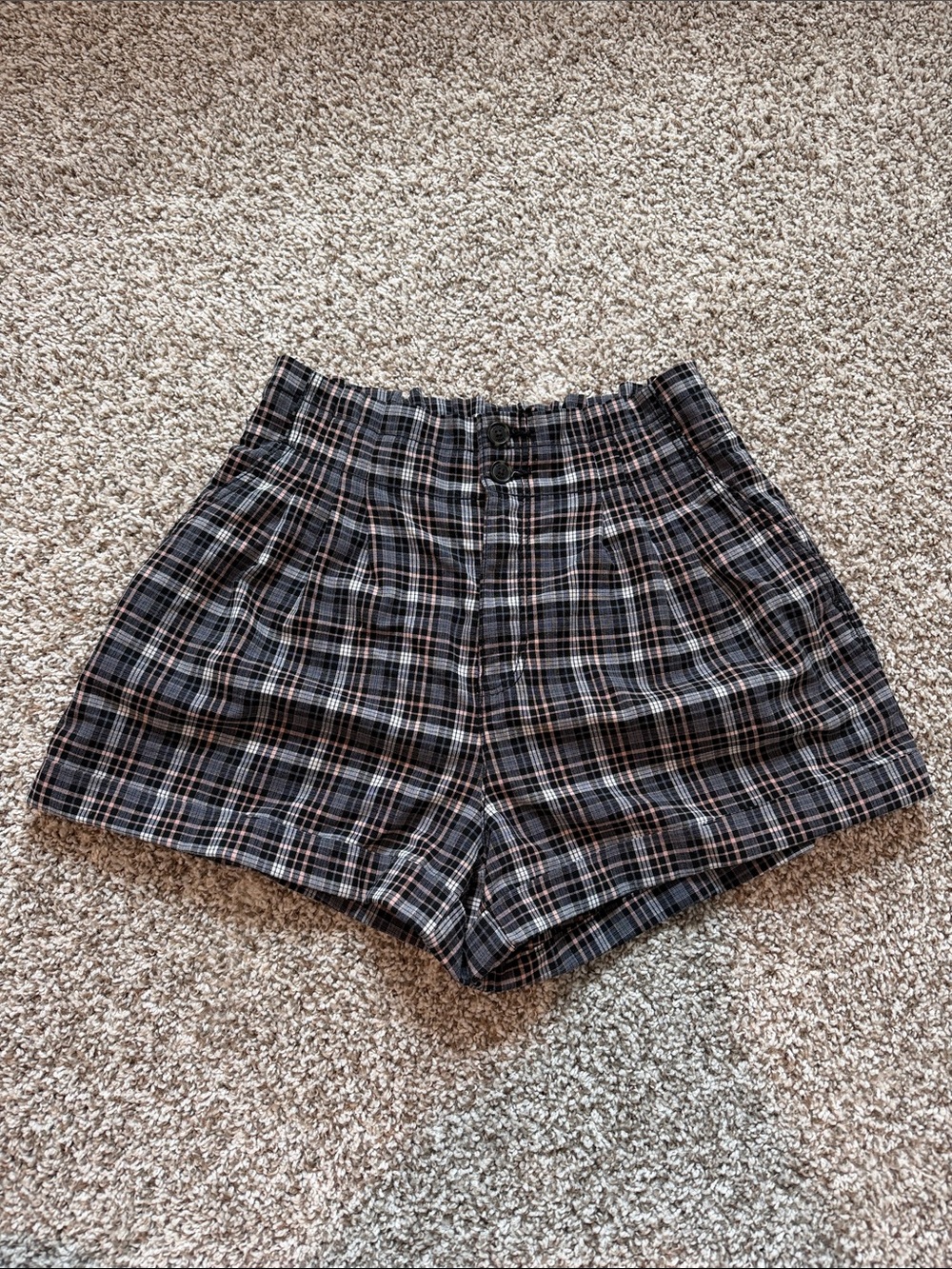 🌿 American Eagle Outfitters Plaid High-Waist Shorts - Black & Gray